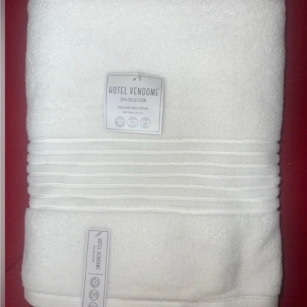 Hotel Vendome Spa Collection 100% Zero Twist COTTON Bath TOWEL 30x56” White NWT